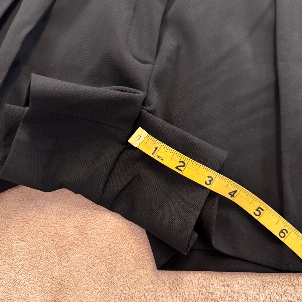 Aritzia Babaton Black Tailored Pleated High Rise Shorts Luxe Minimalist SZ 12 - Picture 12 of 13